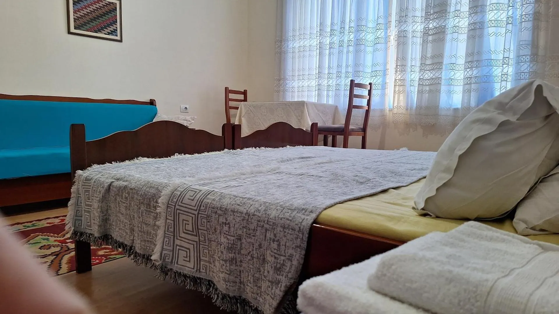 Rowdy Guest House Tirana